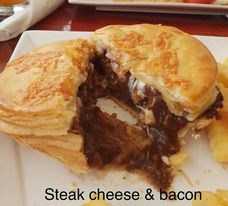 STEAK CHEESE & BACON PIE