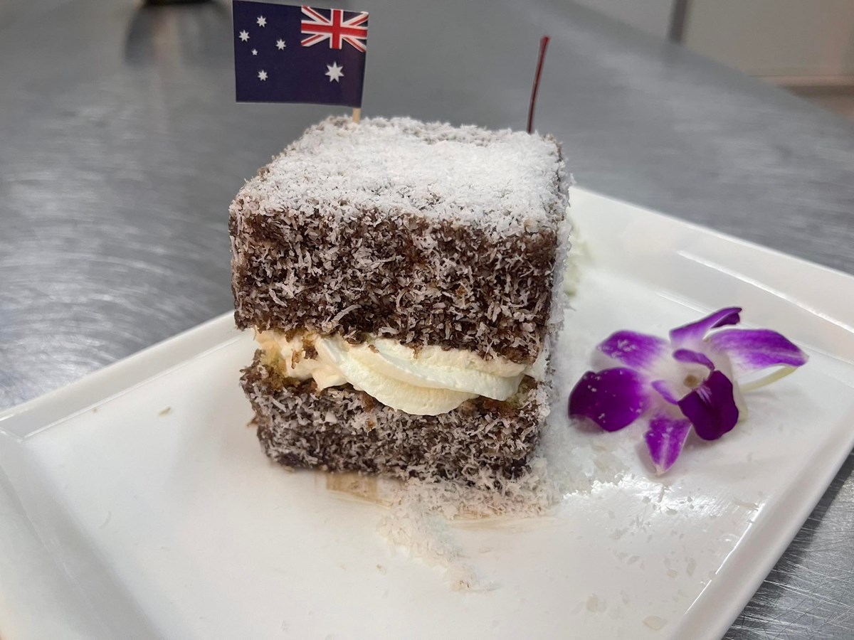 Chocolate Lamington ( no cream )