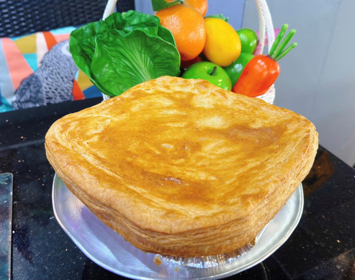 CHICKEN & MUSHROOM FAMILY SIZE FROZEN